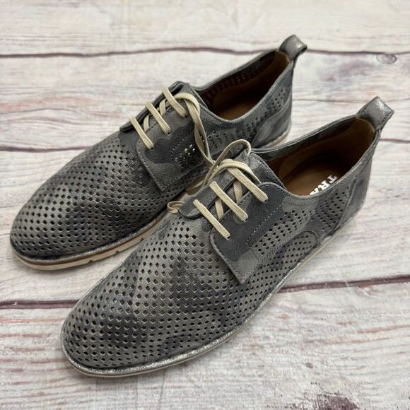 Trask Lena Perforated Camo Suede Sneakers Silver Metallic Mesh Size 10 nwot - Picture 1 of 6